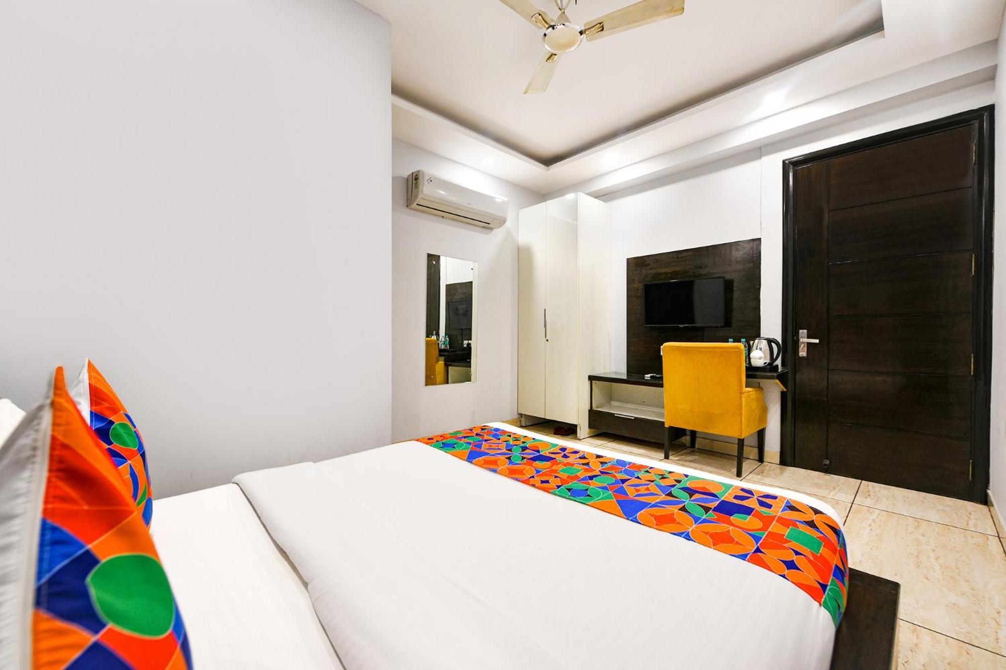 Fabhotel City Suits Gurgaon Bagian luar foto